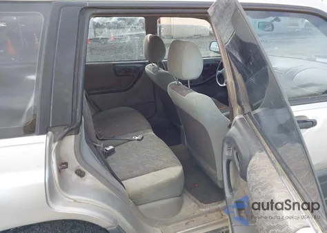 2000 Subaru Forester L z USA, uszkodzony, nr VIN JF1SF6356YH725025